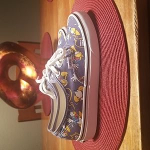 Vans. Disney Donald Duck. Size 9.5